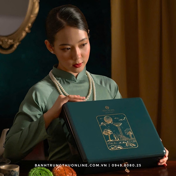 Bánh trung thu MGallery  Hộp  Sơn Mài PREMIUM  4 Bánh 